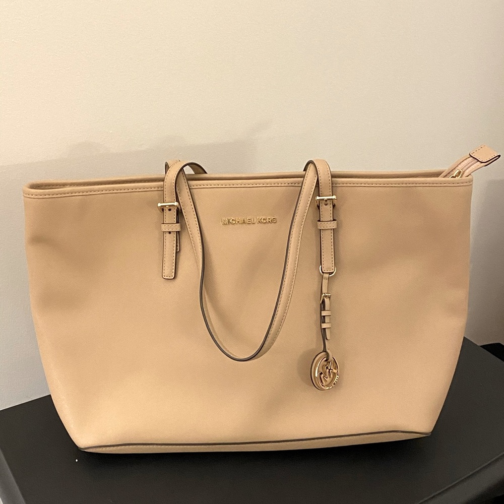 Micheal Kors Tote